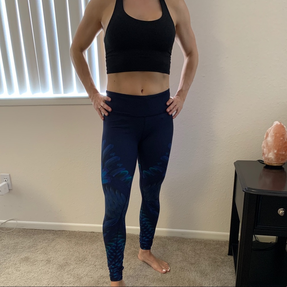 ALO Yoga airbrush leggings - peacock feathers